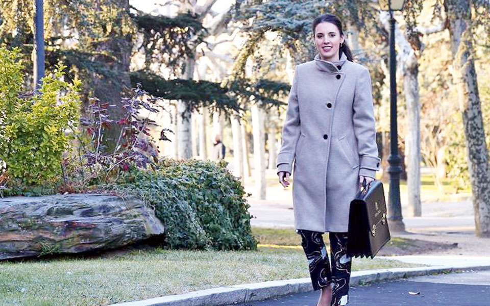 η-ισπανία-επιτρέπει-σε-κορίτσια-16-ετών-561857014