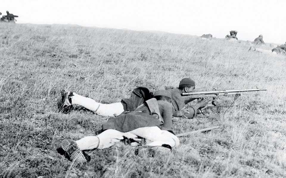 η-στρατιά-της-μικράς-ασίας-φωτογραφίζ-561863407