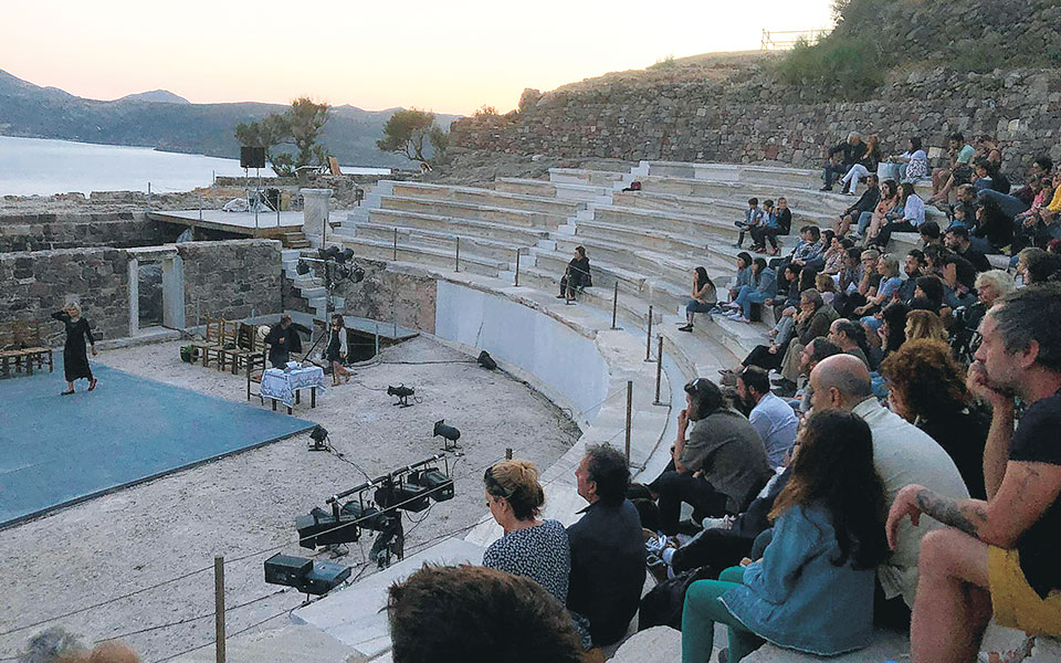 μήλος-το-φεστιβάλ-που-αφουγκράζεται-τ-561865588