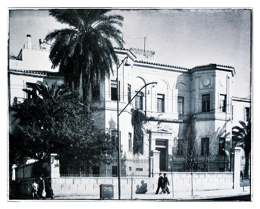 Η βιογράφηση μιας λεωφόρου-2