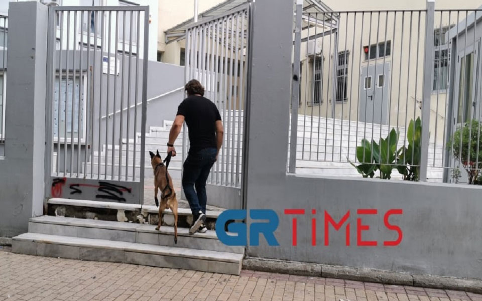 θεσσαλονίκη-εκκενώνεται-σχολείο-έπε-561856936