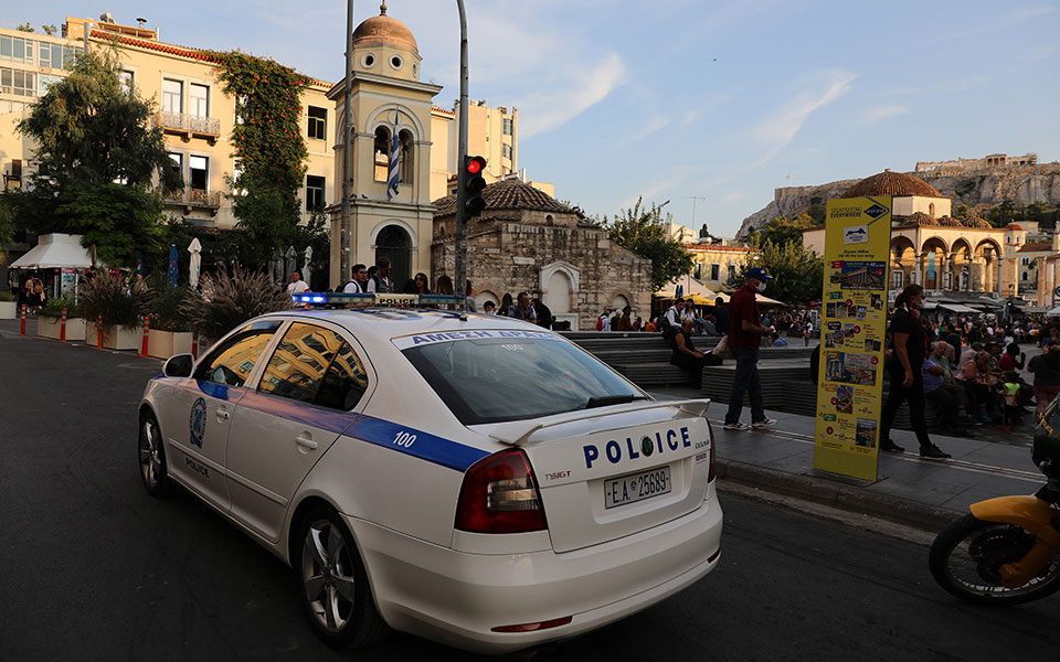 ελ-ασ-τρεις-συλλήψεις-και-435-έλεγχοι-σε-ν-561866038