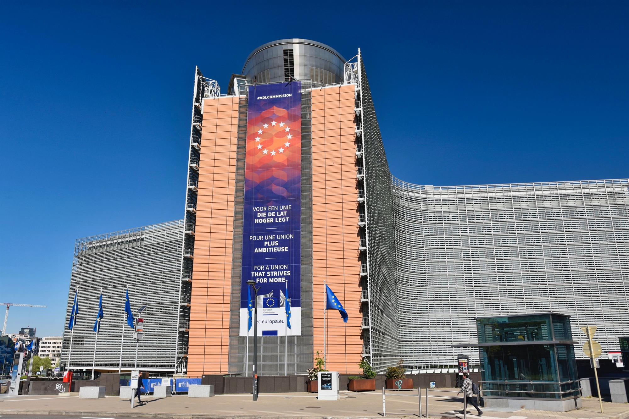 eurogroup-ανάβει-πράσινο-φως-για-έξοδο-από-τ-561874714