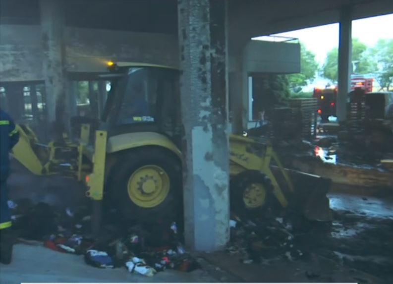 ΣΕΦ: Φωτιά σε παλέτες με βοήθεια για την Ουκρανία (εικόνες)-2