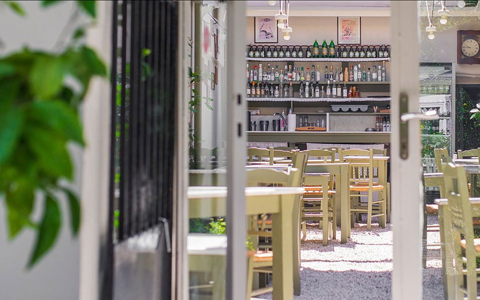 Στο βάθος κήπος: 10 κρυμμένες αυλές για φαγητό και ποτό στην Αθήνα-1