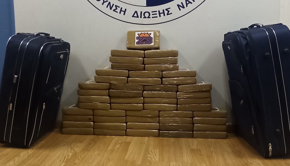 λουτράκι-συνελήφθη-45χρονος-βρετανός-μ-561884194