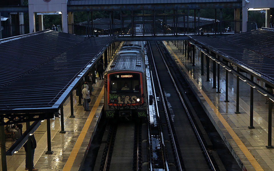 κανονικά-διεξάγονται-τα-δρομολόγια-γ-561867028