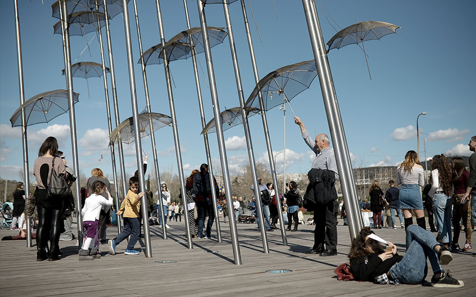 καιρός-γενικά-αίθριος-με-αραιές-νεφώσ-561850537