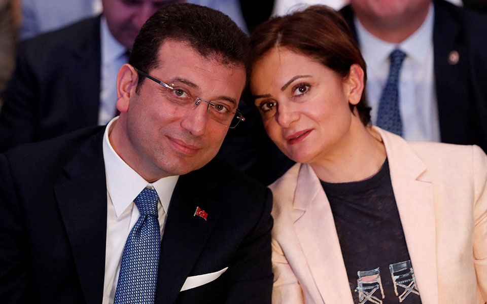 τουρκία-στη-φυλακή-η-αντίπαλος-του-ερν-561855784