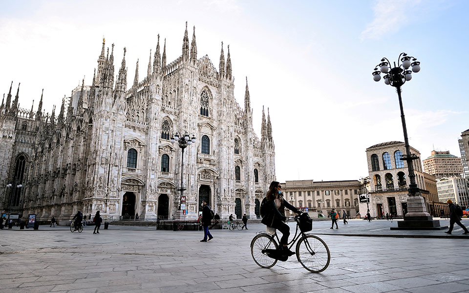 ε-ε-για-κορωνοϊό-είναι-ακόμα-μαζί-μας-561855568