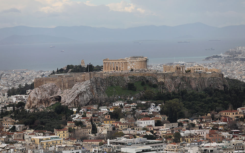 καιρός-παρασκευή-ηλιοφάνεια-με-λίγ-561867709