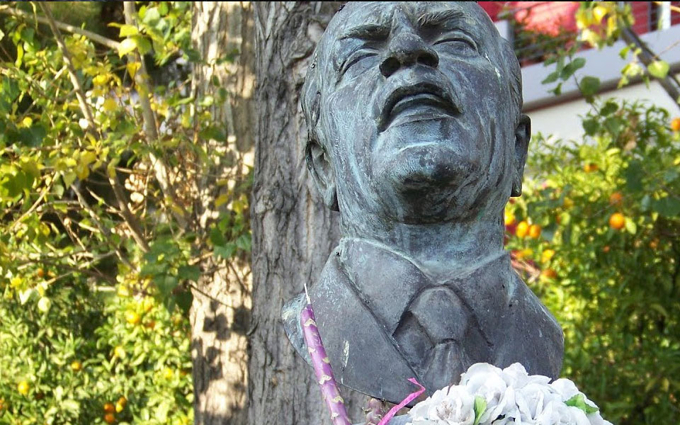 στέλιος-καζαντζίδης-άγνωστοι-έκλεψα-561865417