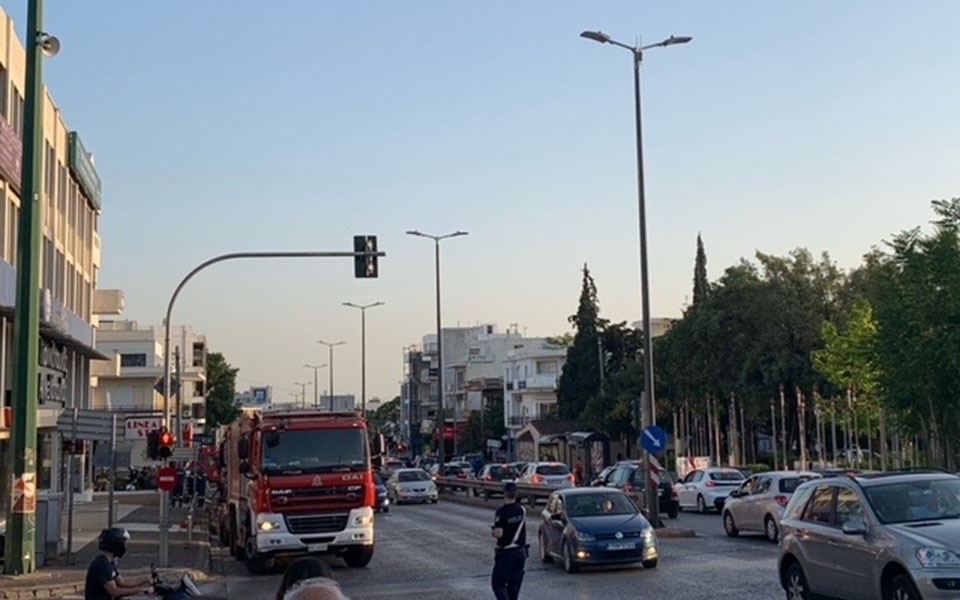 Φωτιά τώρα σε κατάστημα στο Μαρούσι-3