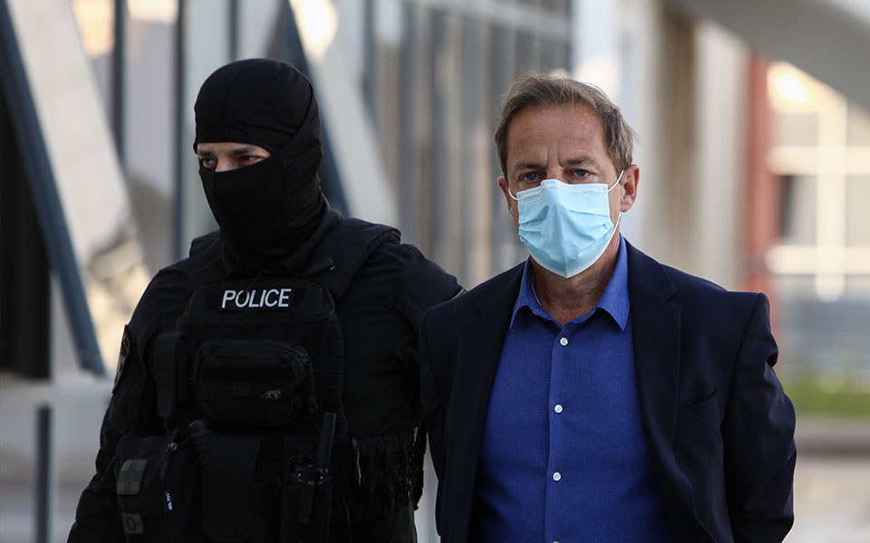 στα-δικαστήρια-ο-δημήτρης-λιγνάδης-561863203