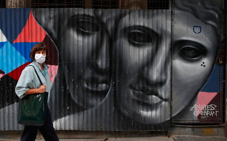 κορωνοϊός-μάσκα-πού-καταργείται-πο-561865933