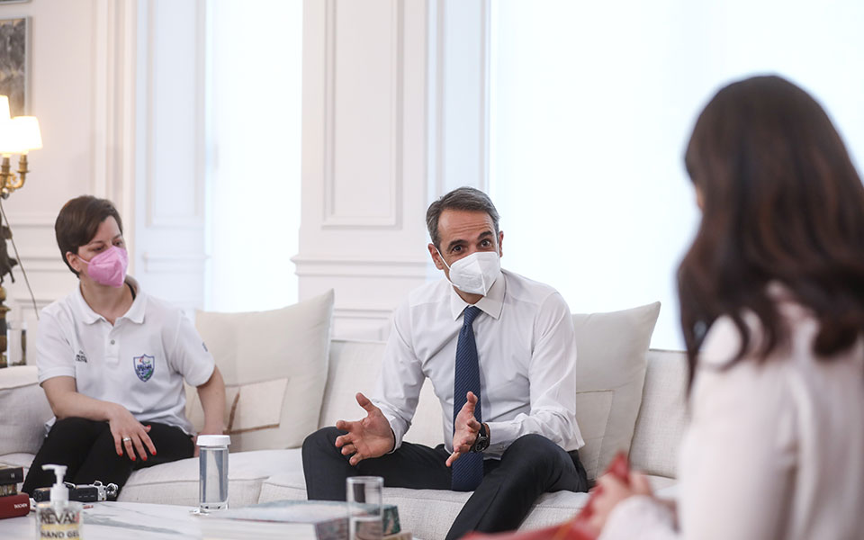 μητσοτάκης-γίνεται-πράξη-ο-προσωπικ-561842752