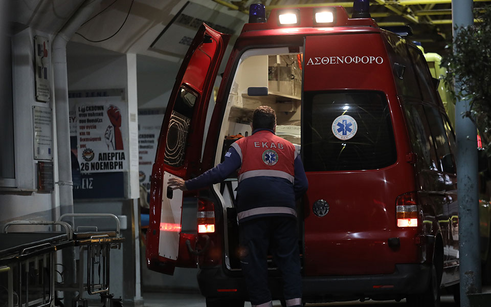 μεταφορά-επτά-ασθενών-από-νησιά-του-αι-561844174