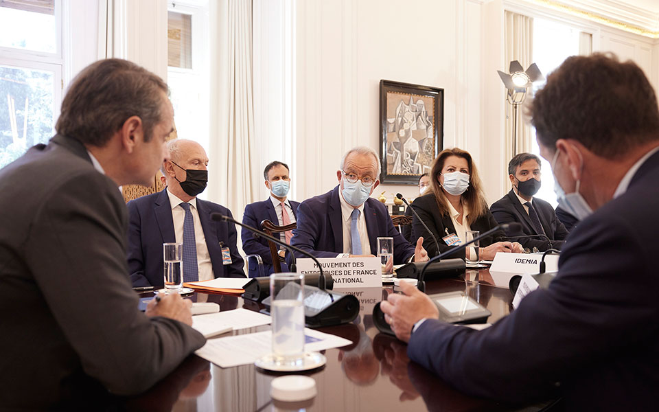 Συνάντηση Μητσοτάκη με αντιπροσωπεία της Κίνησης Γαλλικών Επιχειρήσεων-2