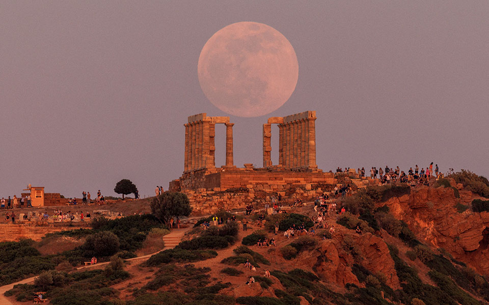 μαγεύει-η-πανσέληνος-και-η-ολική-έκλ-561860974