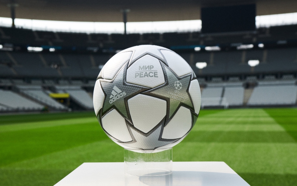 τσάμπιονς-λιγκ-με-μήνυμα-για-την-ειρήν-561875347