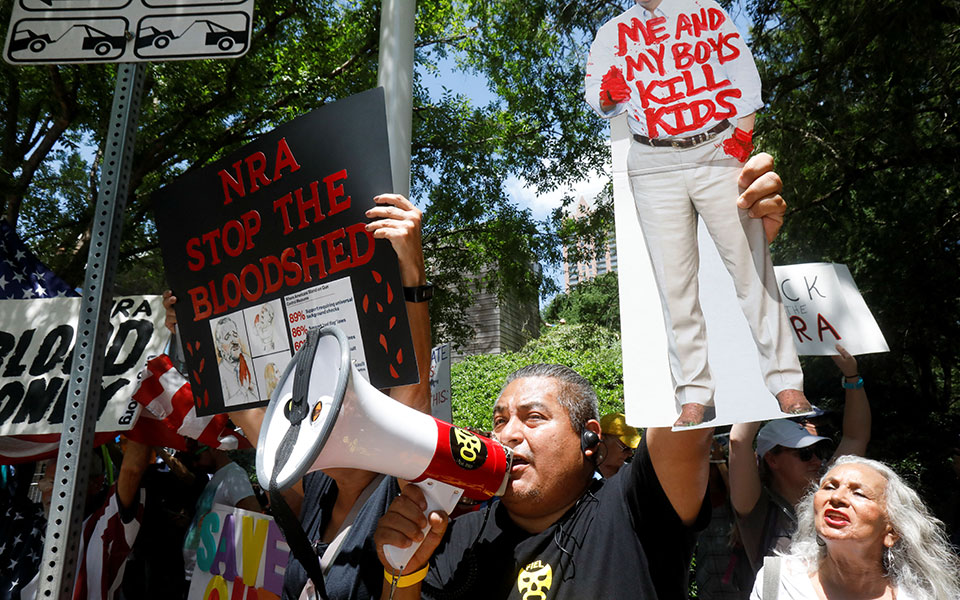 Μακελειό στο Τέξας: Η αστυνομία πήρε τη «λάθος απόφαση» καθυστερώντας την επέμβαση στο σχολείο-1