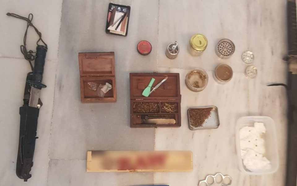 χανιά-τρεις-συλλήψεις-στην-κίσσαμο-γι-561836374