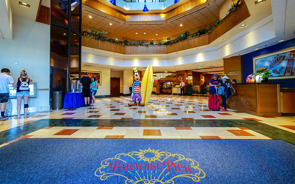 ξενοδοχείο-με-θέμα-τις-ταινίες-της-pixar-απ-561843994