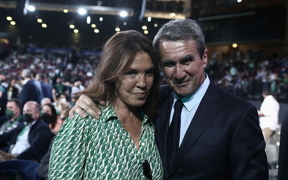 Συνέδριο ΠΑΣΟΚ-ΚΙΝΑΛ: Το νέο σήμα και τα πρώτα «πηγαδάκια» (εικόνες)-3