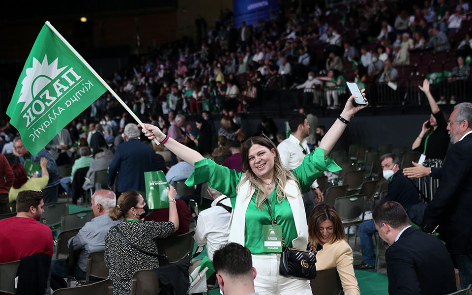 Συνέδριο ΠΑΣΟΚ-ΚΙΝΑΛ: Το νέο σήμα και τα πρώτα «πηγαδάκια» (εικόνες)-4