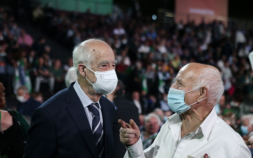 Συνέδριο ΠΑΣΟΚ-ΚΙΝΑΛ: Το νέο σήμα και τα πρώτα «πηγαδάκια» (εικόνες)-8