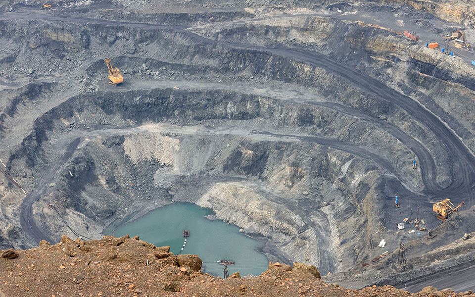 ρωσία-επιτρέπει-σε-15-εταιρείες-να-παρα-561866149