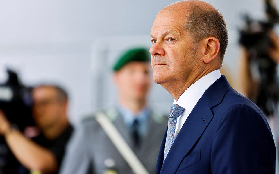 σολτς-αποκλείει-νομιμοποίηση-των-εδα-561862177