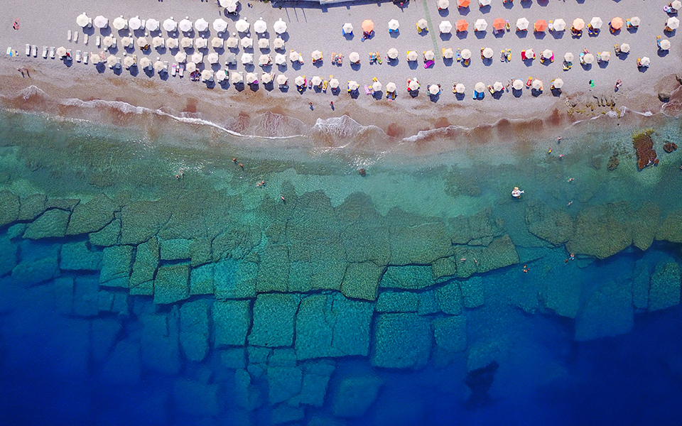 τουρισμός-η-σεζόν-ξεκινά-με-55-000-κενές-θέσ-561860542