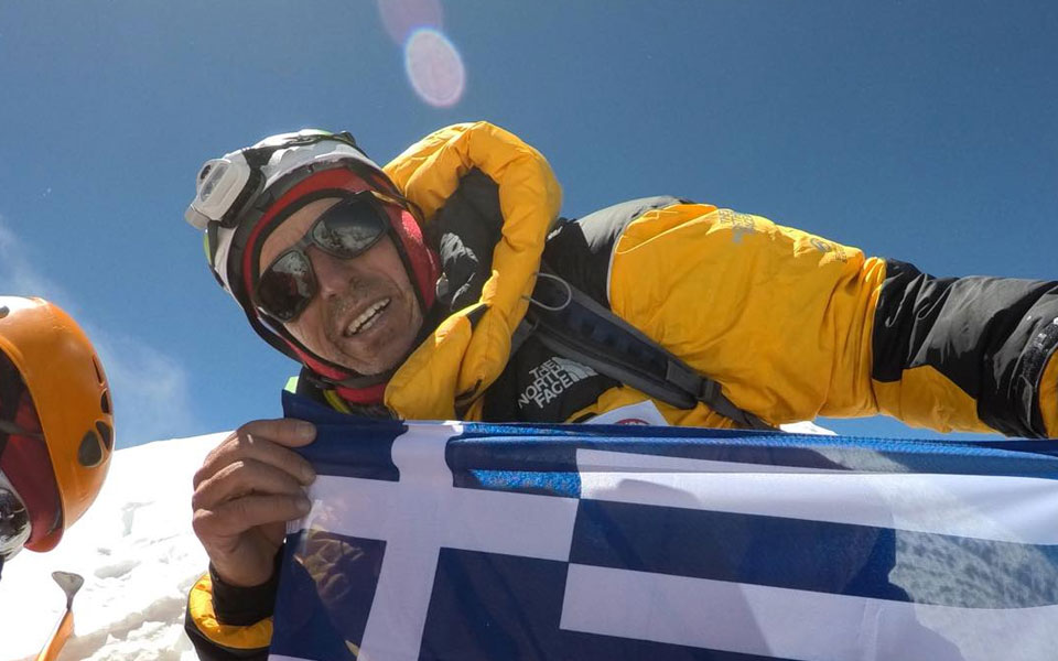 αντώνης-συκάρης-ανασύρθηκε-η-σορός-το-561856282