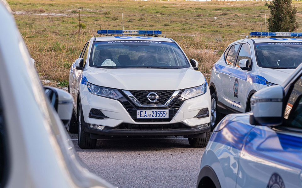 ξάνθη-μετέφερε-παράνομα-μετανάστες-μ-561872722