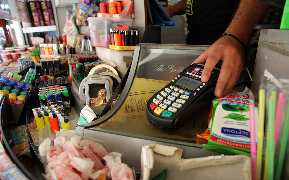 έμφαση-σε-ταμειακές-και-αποδείξεις-δί-561840004