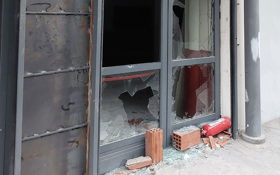 ΑΠΘ: Άγνωστοι διέλυσαν το χώρο που προορίζεται για βιβλιοθήκη-4