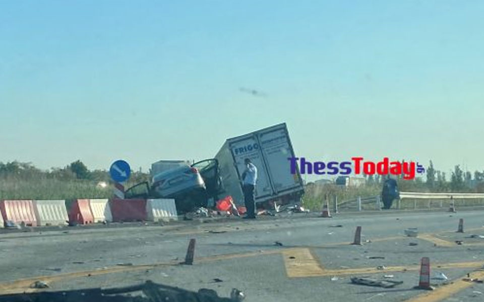 σφοδρό-τροχαίο-στην-εθνική-οδό-θεσσαλ-561852931