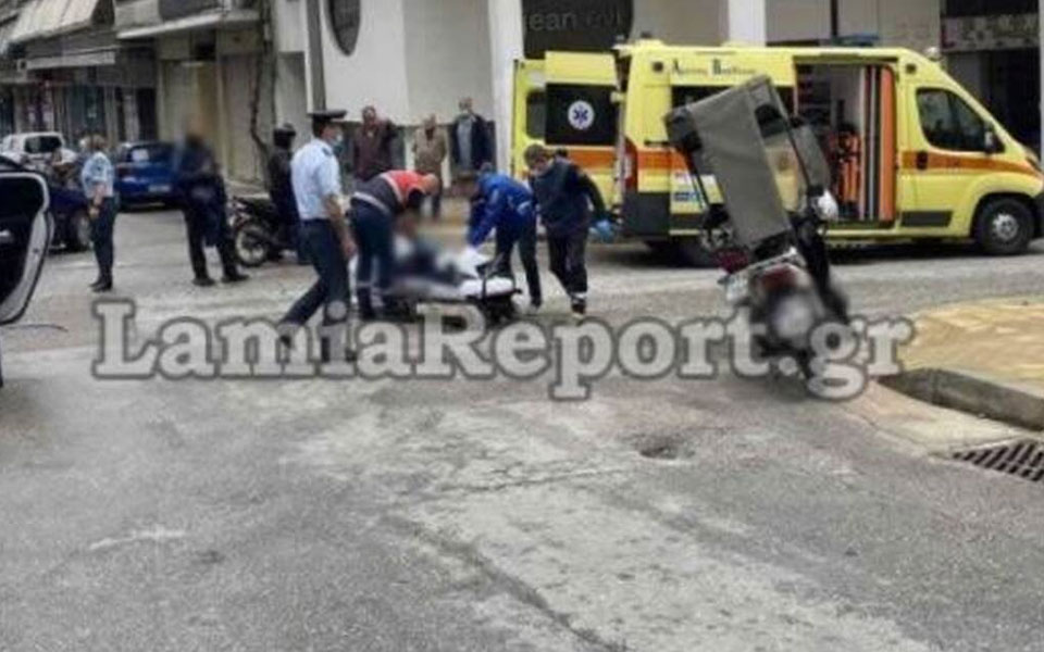 λαμία-τροχαίο-με-ντελιβερά-που-φέρετα-561836743