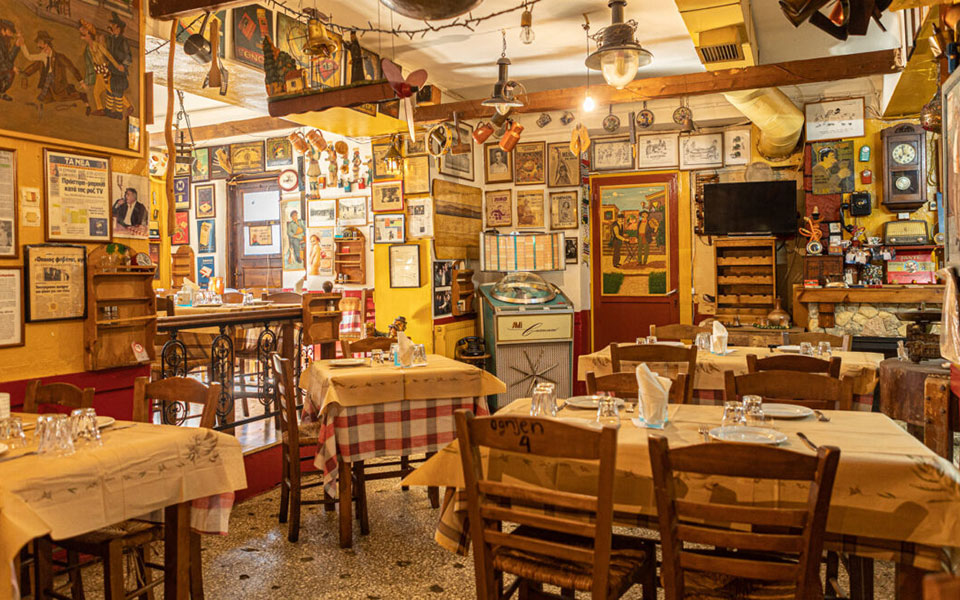 15-ταβέρνες-της-παλιάς-αθήνας-βγαλμένες-561847588