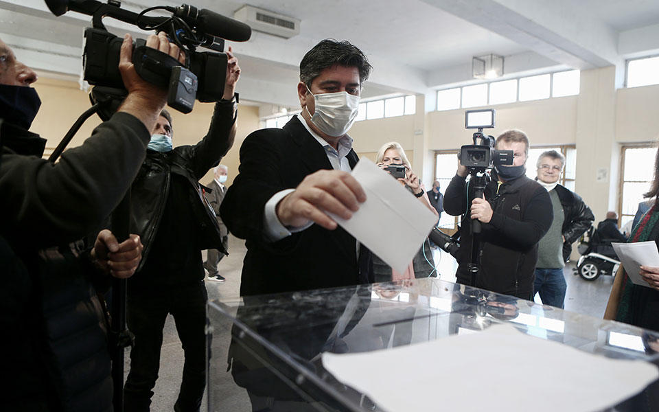 αιχμές-τσούνη-κατά-ανδρουλάκη-για-το-π-561844777