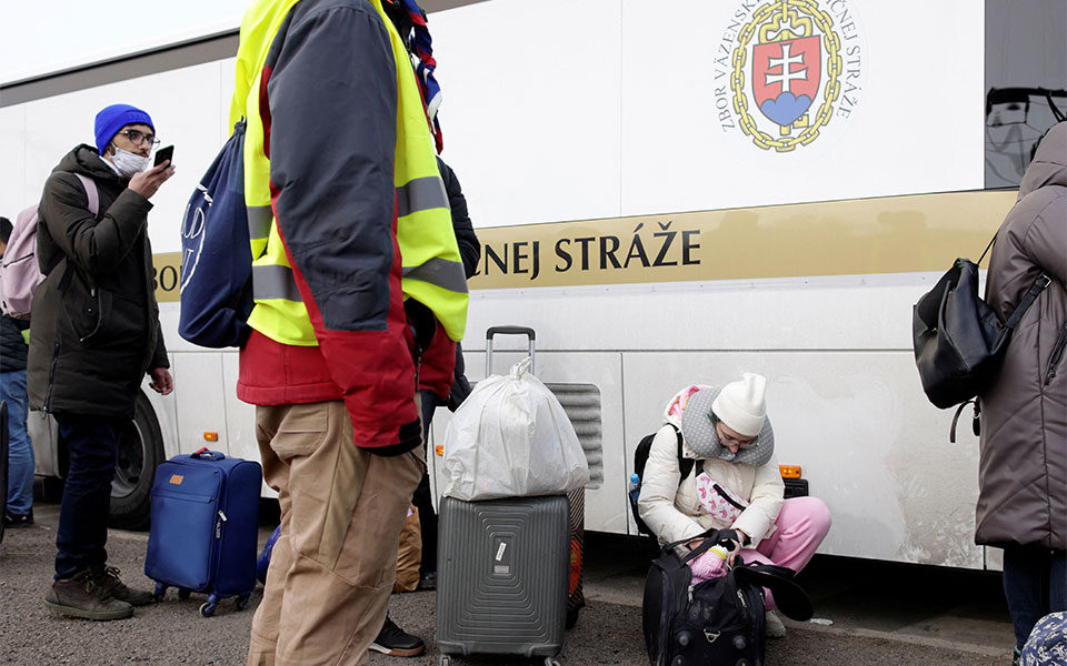 μειωμένες-οι-ροές-ουκρανών-προσφύγων-561837976