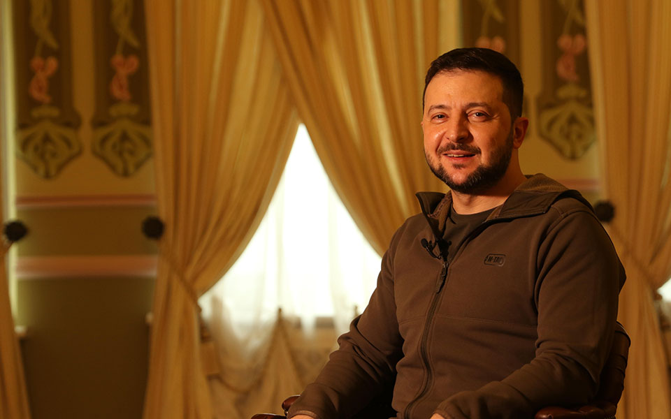 Στο στρατηγείο του Ζελένσκι: Το βαρύ τίμημα του πολέμου και οι αναφορές στην Ελλάδα-13