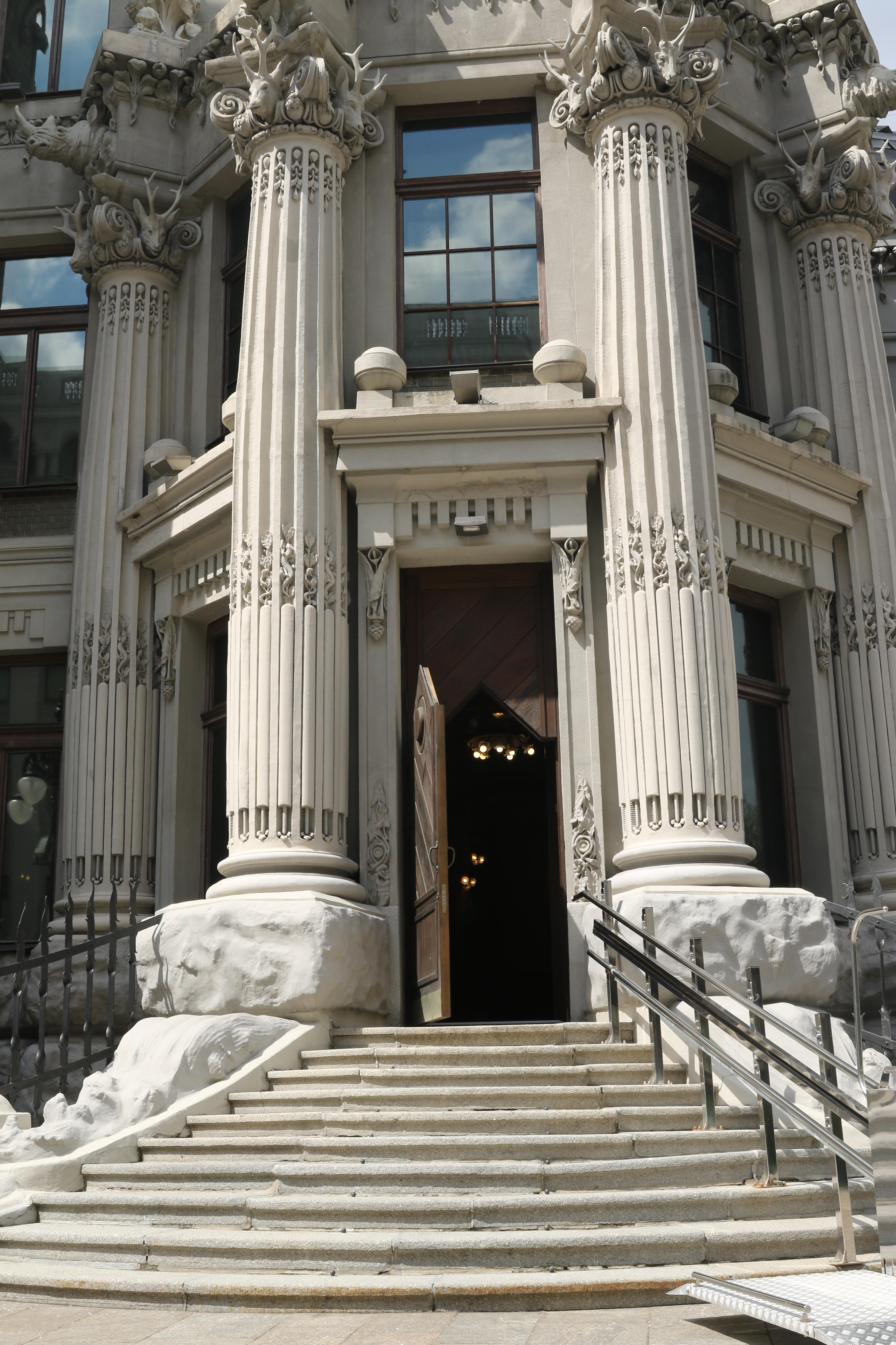 Στο στρατηγείο του Ζελένσκι: Το βαρύ τίμημα του πολέμου και οι αναφορές στην Ελλάδα-11