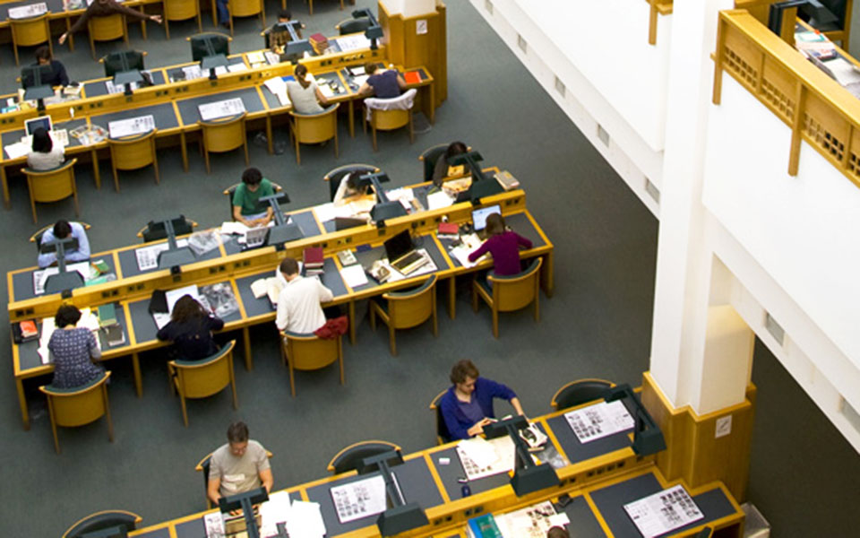 ντοκουμέντα-τύπου-στη-βρετανική-βιβλ-561888172