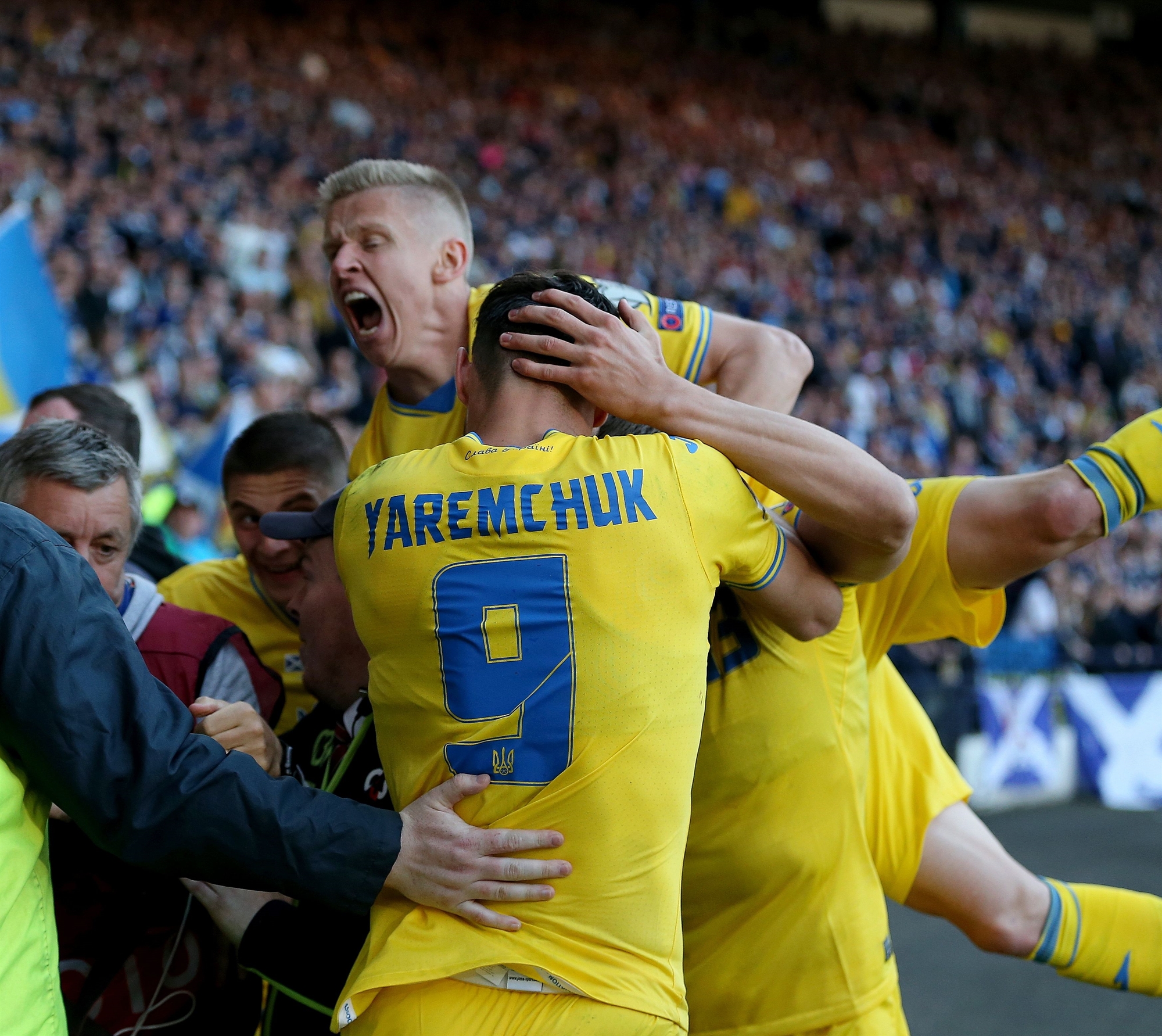 ενα-βήμα-πριν-από-το-μουντιάλ-η-ουκρανί-561891298