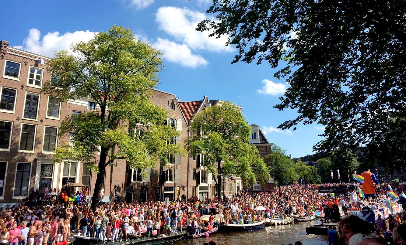 δεν-μας-θέλει-ούτε-η-αστυνομία-ούτε-το-561910864