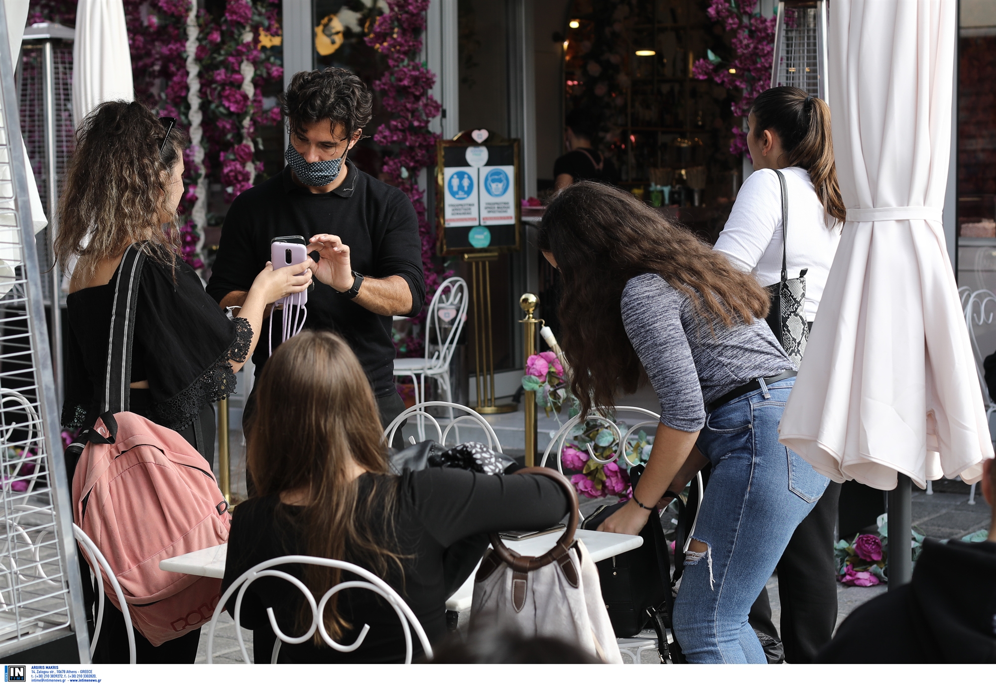 e-ταυτότητα-και-e-δίπλωμα-στο-κινητό-561909031