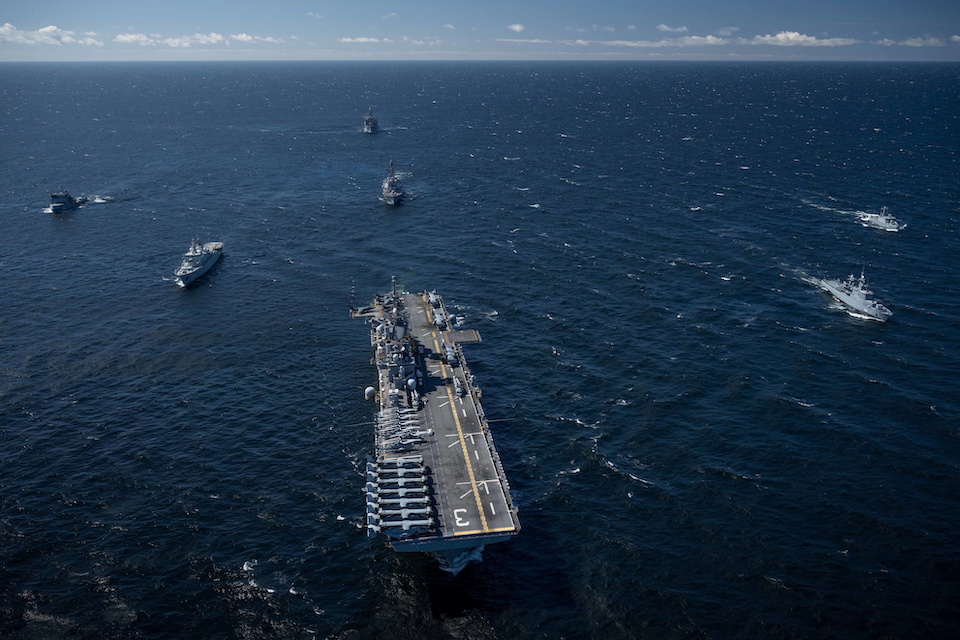 πολεμικά-πλοία-των-ηπα-στη-βαλτική-για-561888364