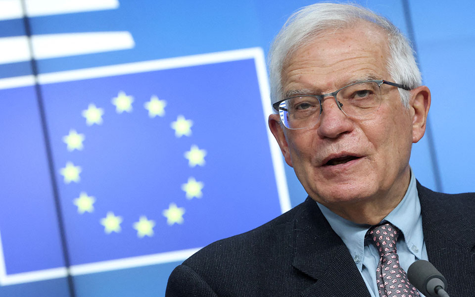 μπορέλ-έγκλημα-πολέμου-το-ρωσικό-μπλό-561917509